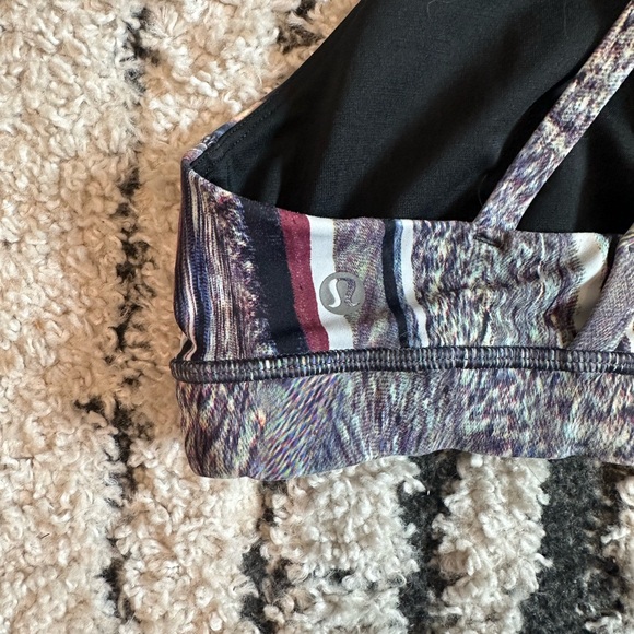 Lululemon energy bra, size 8 - Picture 3 of 4